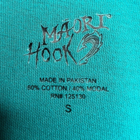 Maori Hook Womens Teal‎ V Neck Short Sleeve T-shirt Size Small - Picture 4 of 8
